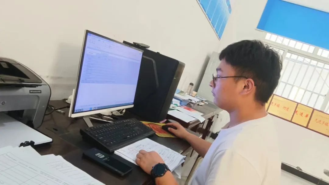 冀網育報道河北外國語學院學生積極開展暑期社會實踐，奮斗正青春